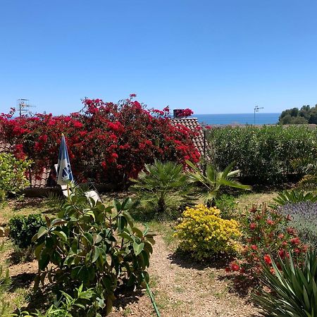 Precioso Apartamento Con Vista Al Mar Calafell Exterior foto